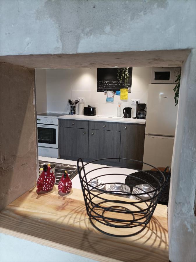 Gite Des Perreyeurs - Maison Troglodyte Avec Vue Sur Loire Montsoreau Esterno foto